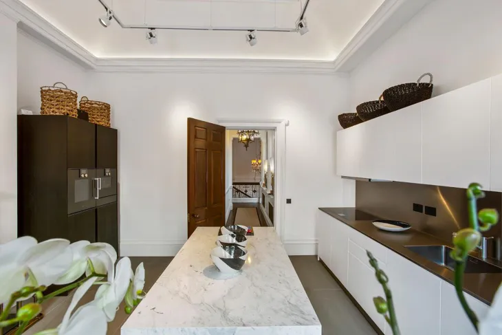 Flat Cadogan Square in Greater London