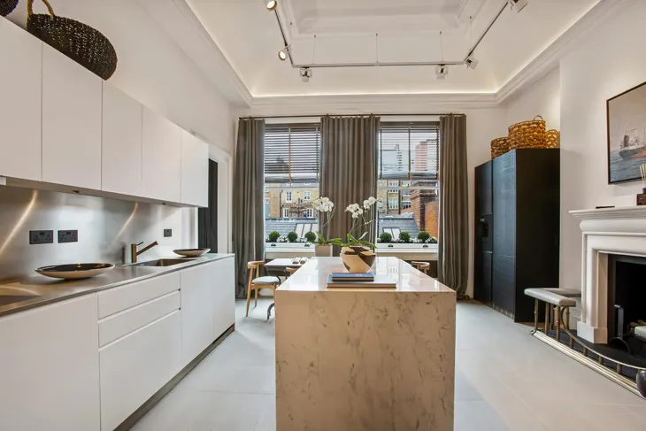 Flat Cadogan Square in Greater London