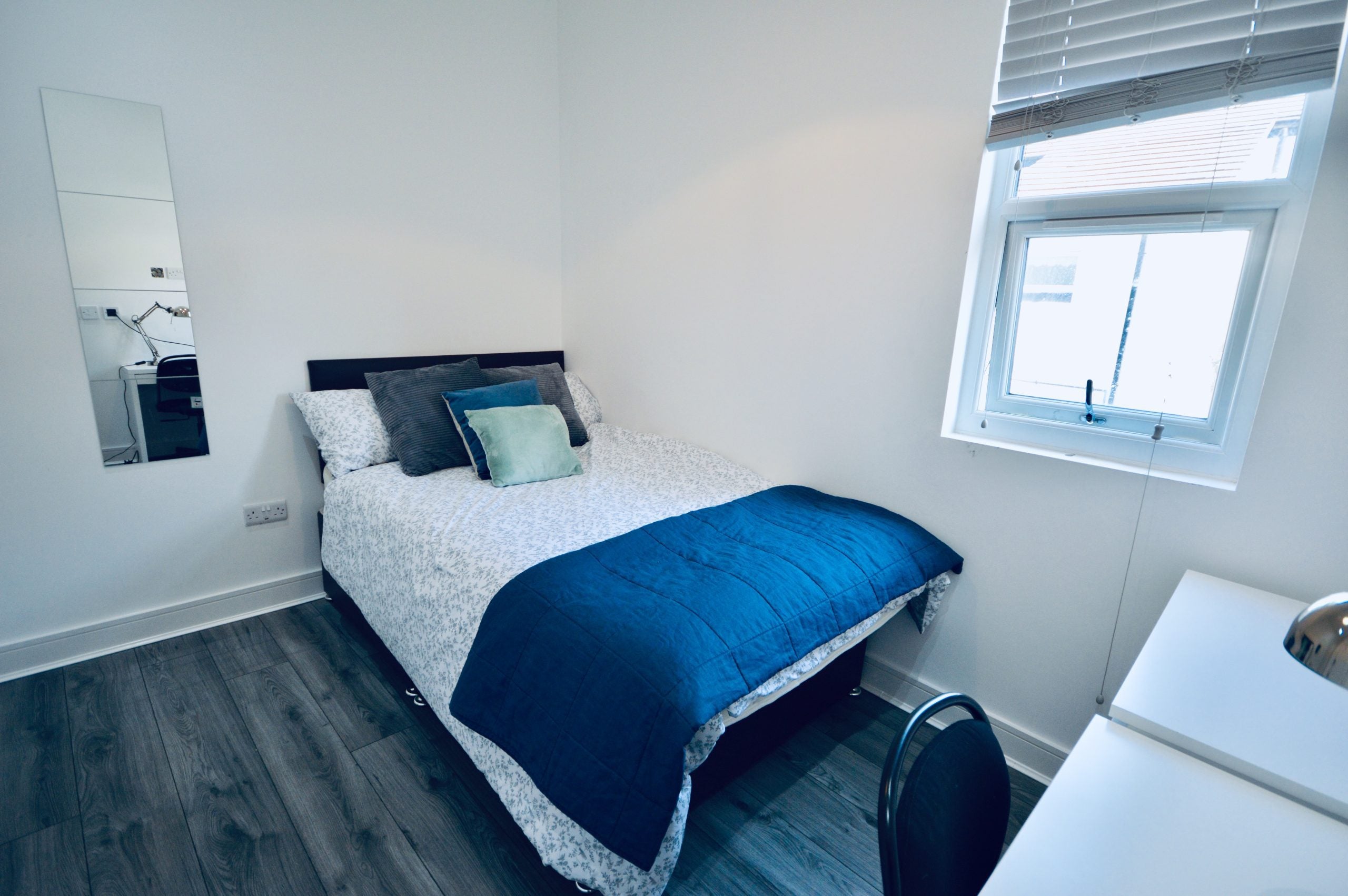 Room Granville Road in Liverpool