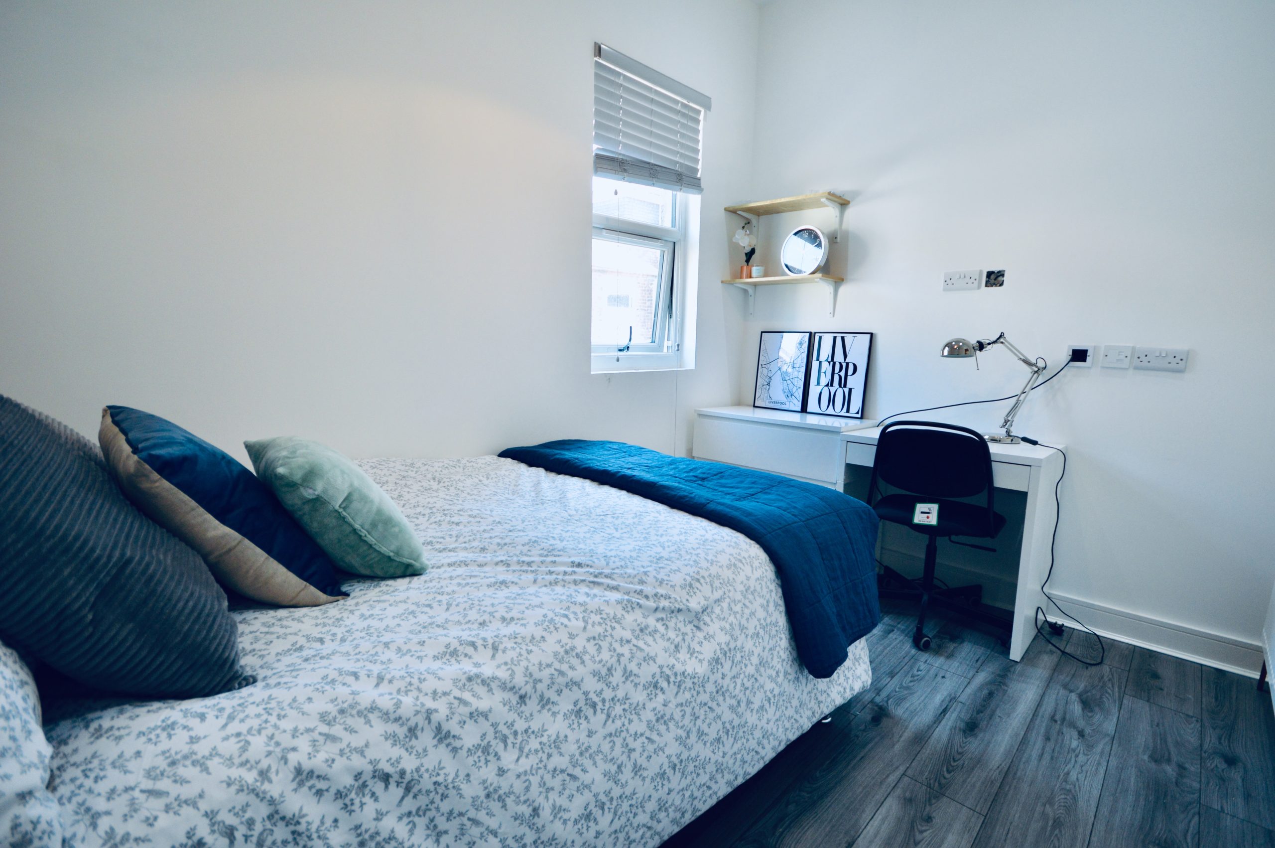 Room Granville Road in Liverpool