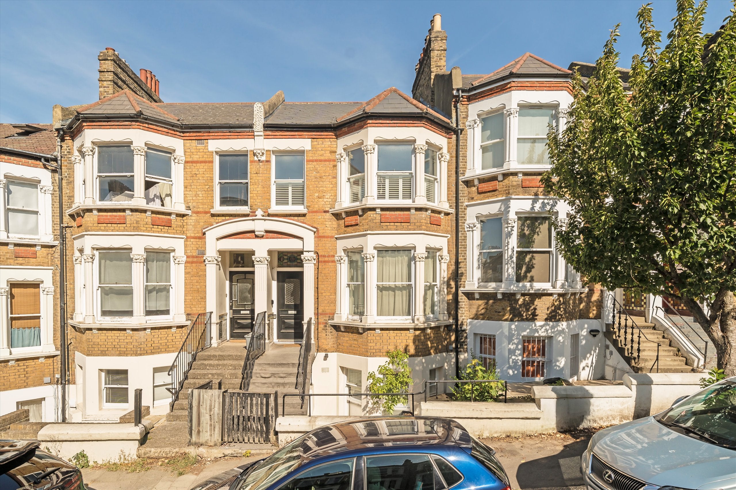 Flat Tressillian Road in Greater London