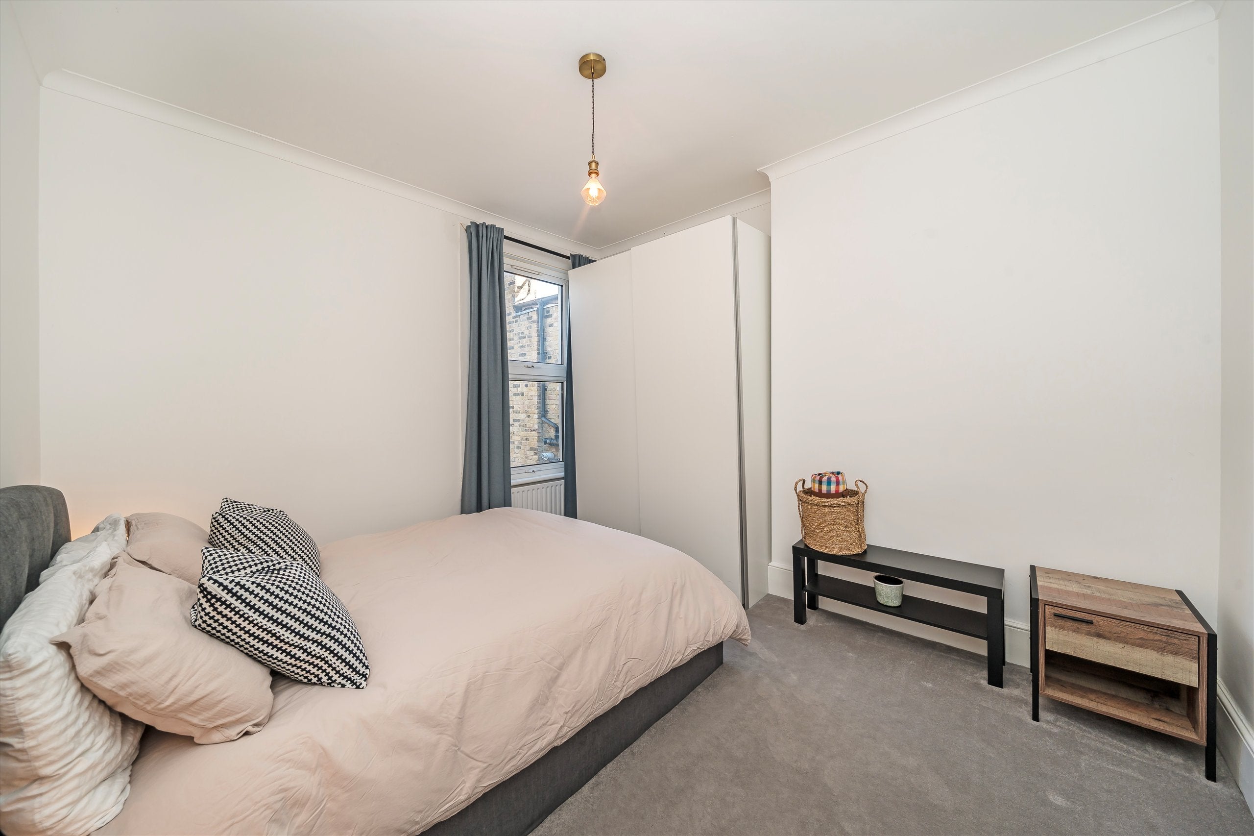 Flat Tressillian Road in Greater London