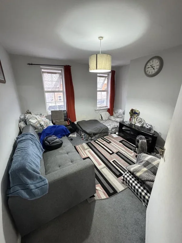 Flat Cranbrook Road in Greater London