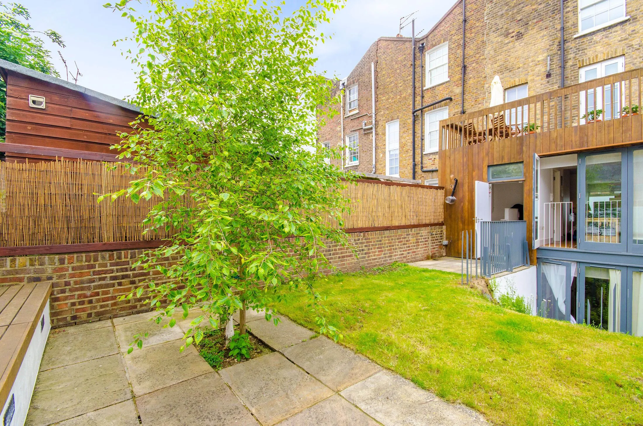 Flat Jeffrey's Place in Greater London