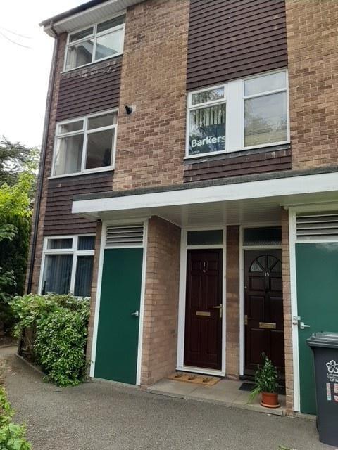 Flat Lyndwood Court in Leicester