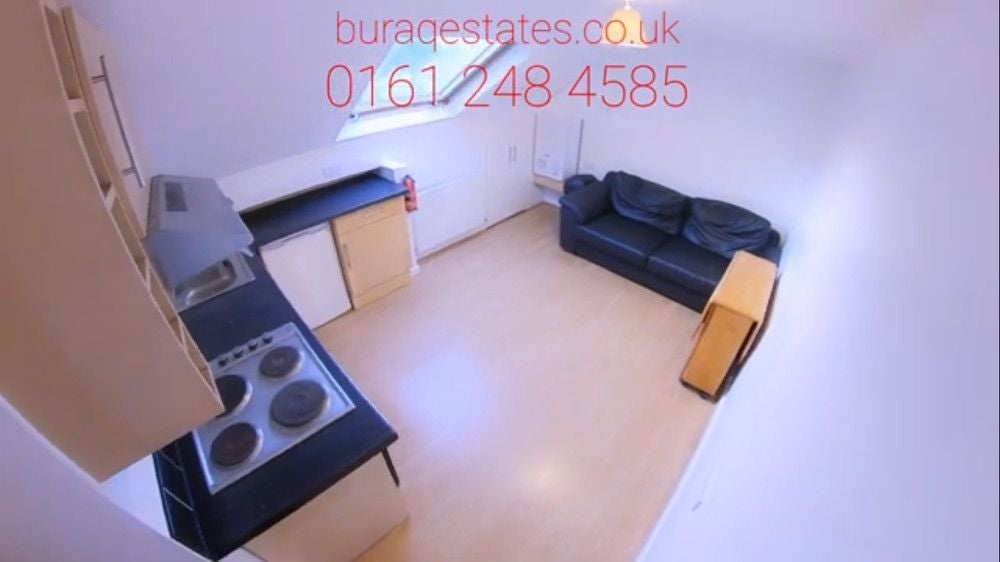Flat Birchfields Road in Manchester