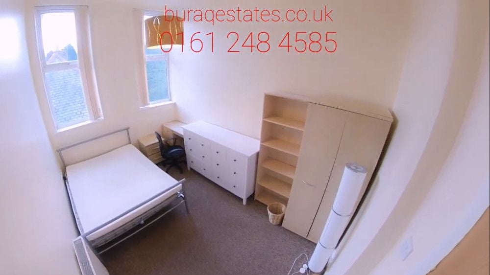 Flat Birchfields Road in Manchester