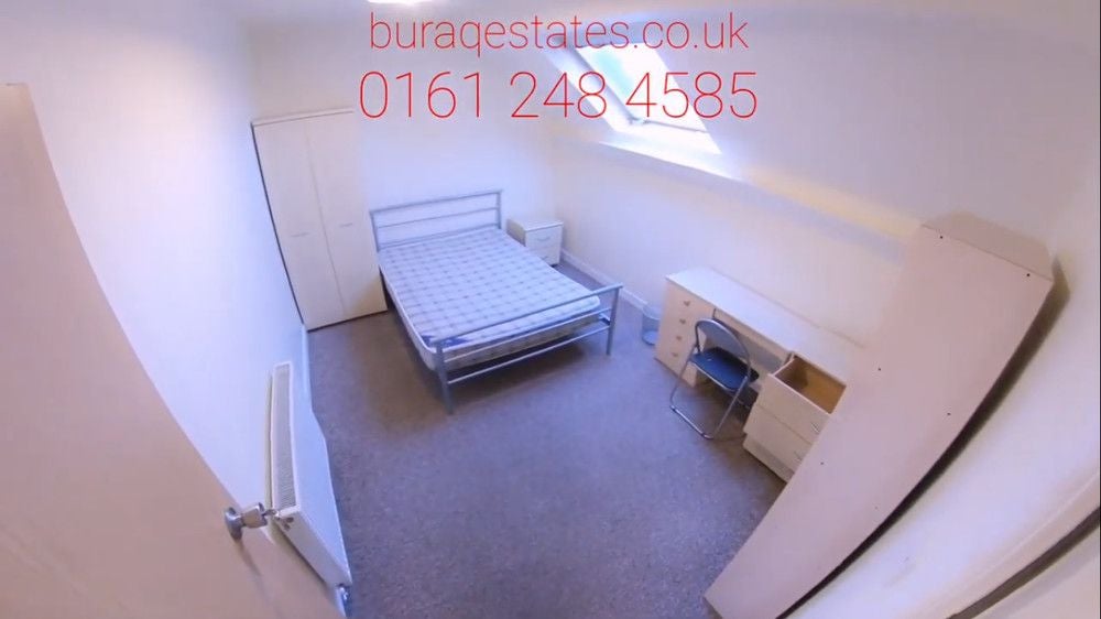 Flat Birchfields Road in Manchester