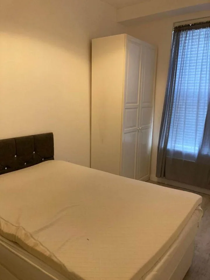 Room South Croxted Road in Greater London