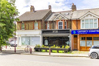 Flat Watling Street in Hertsmere