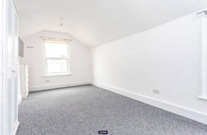 Flat Watling Street in Hertsmere