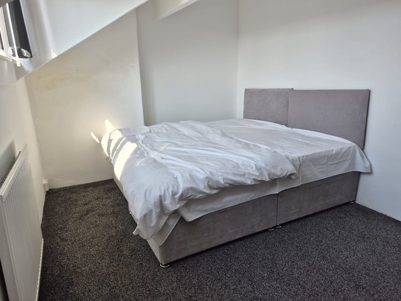 Room Compton Terrace in Leeds
