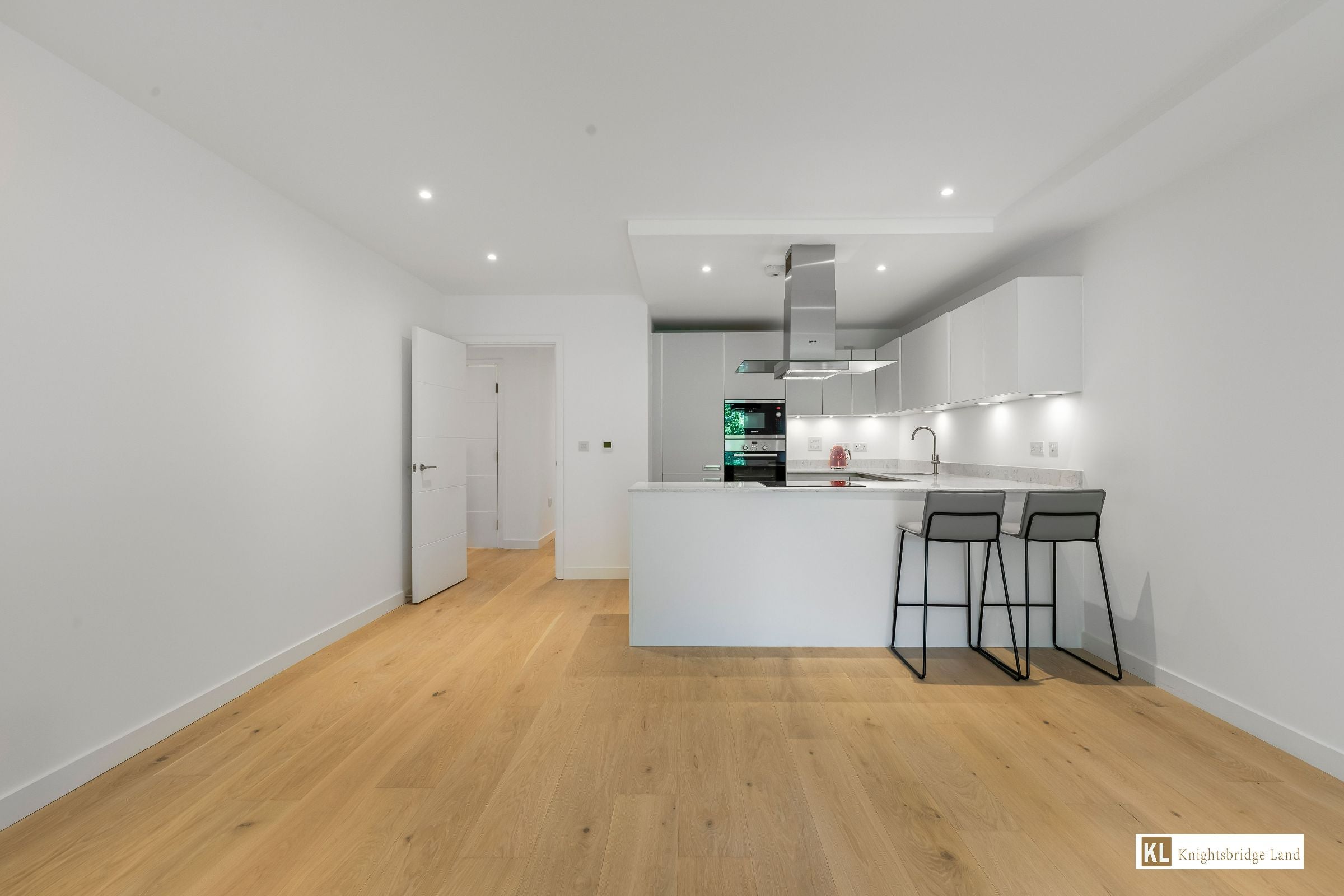 Flat Pentonville Road in Greater London
