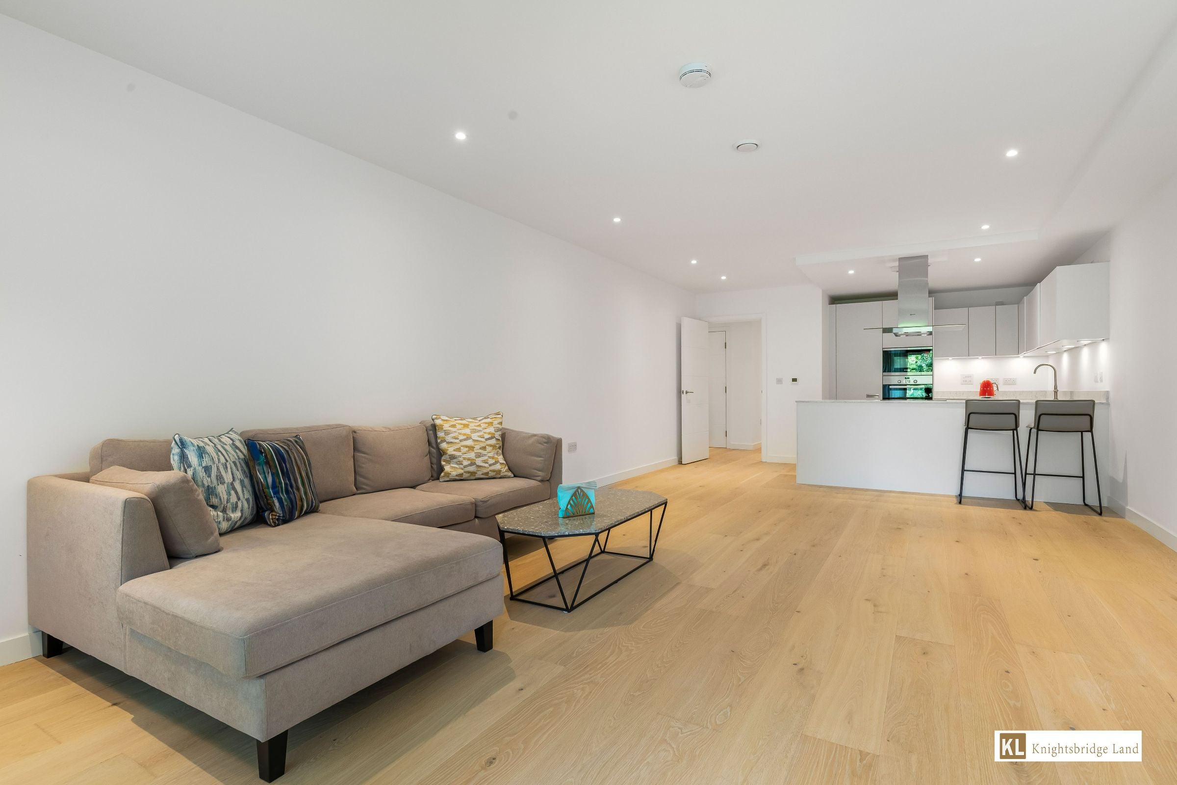 Flat Pentonville Road in Greater London