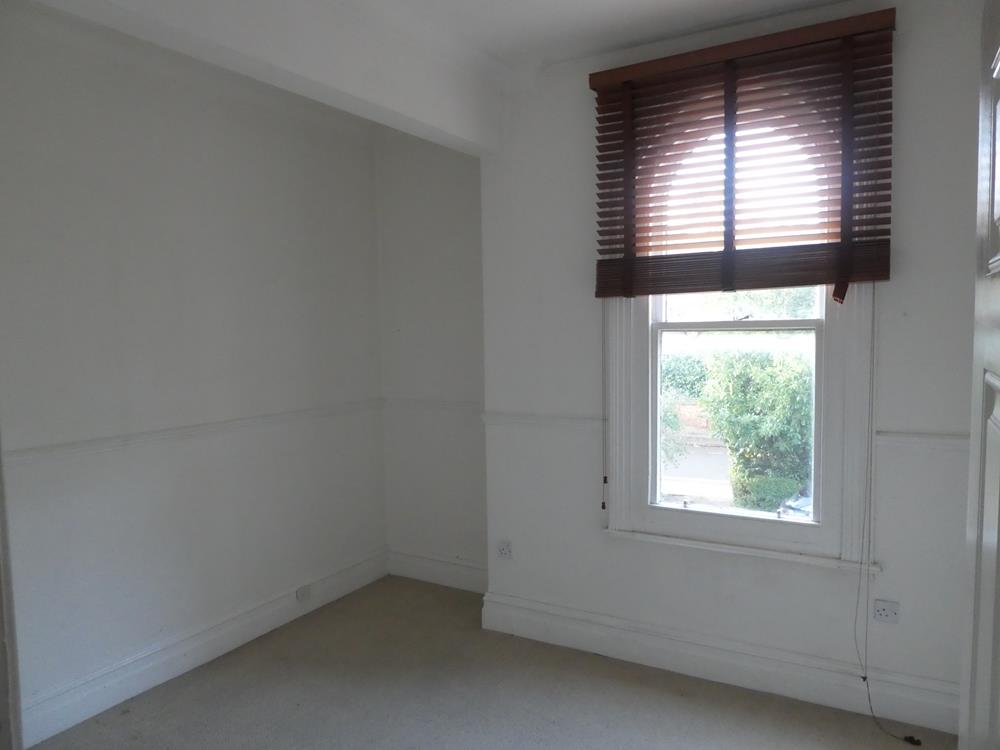 Flat Rothsay Gardens in Bedford