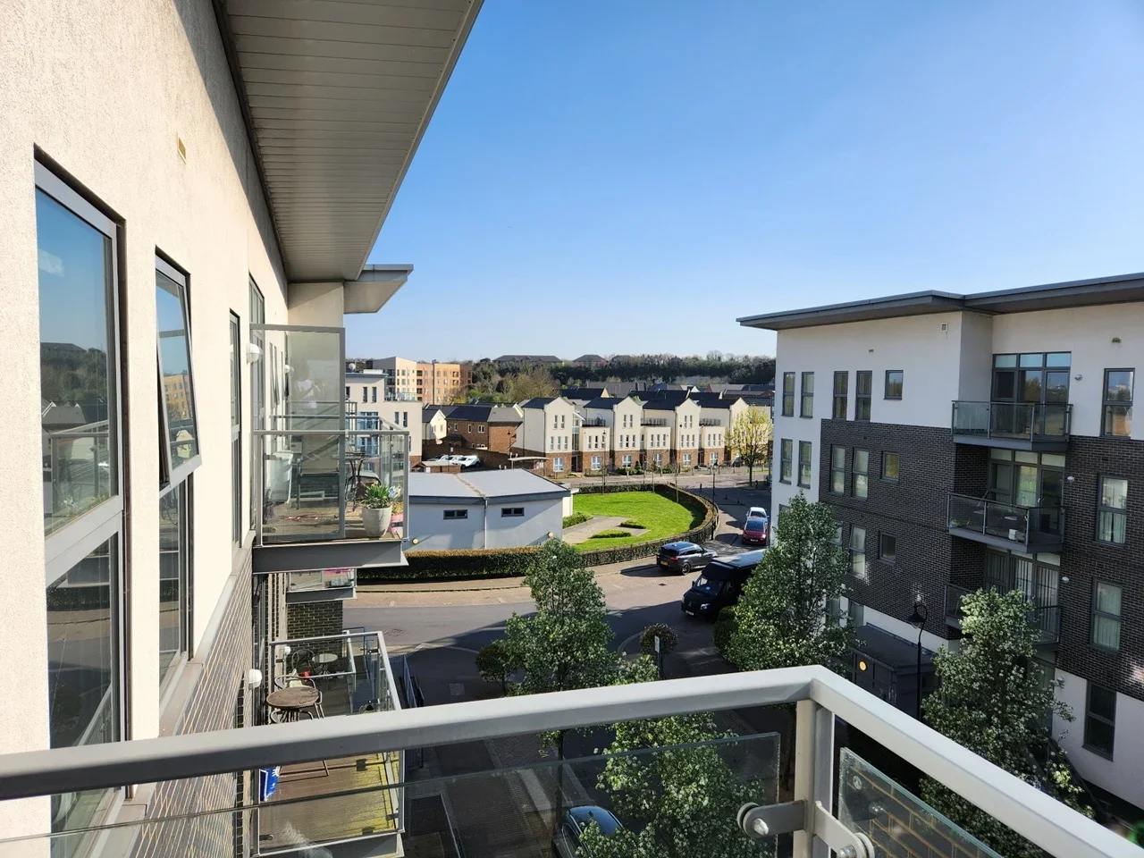Flat Clovelly Place in Dartford