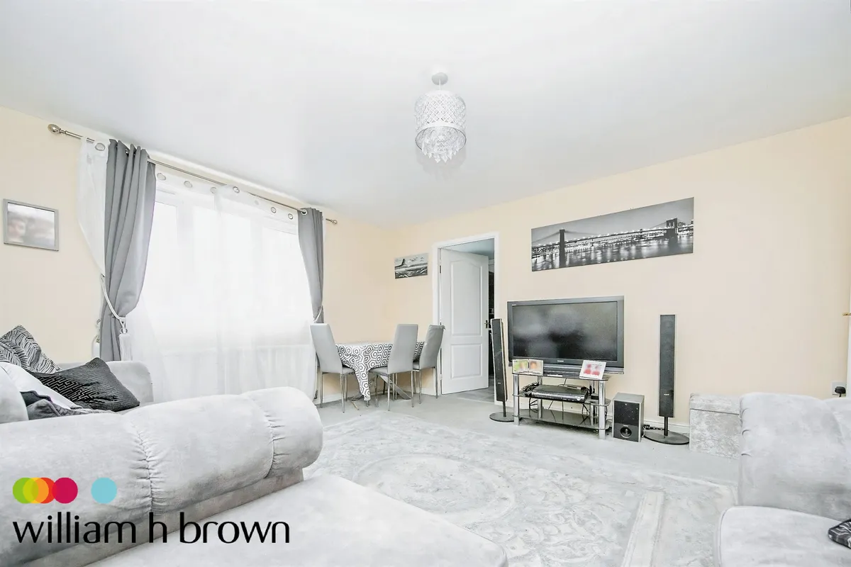 Flat Firmin Close in Ipswich