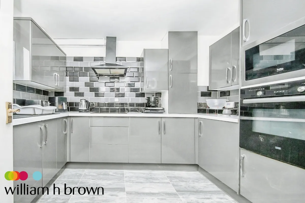 Flat Firmin Close in Ipswich