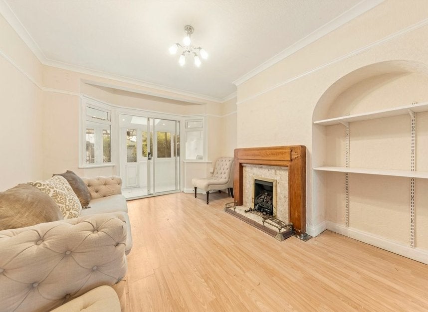 House Tamworth Lane in Greater London