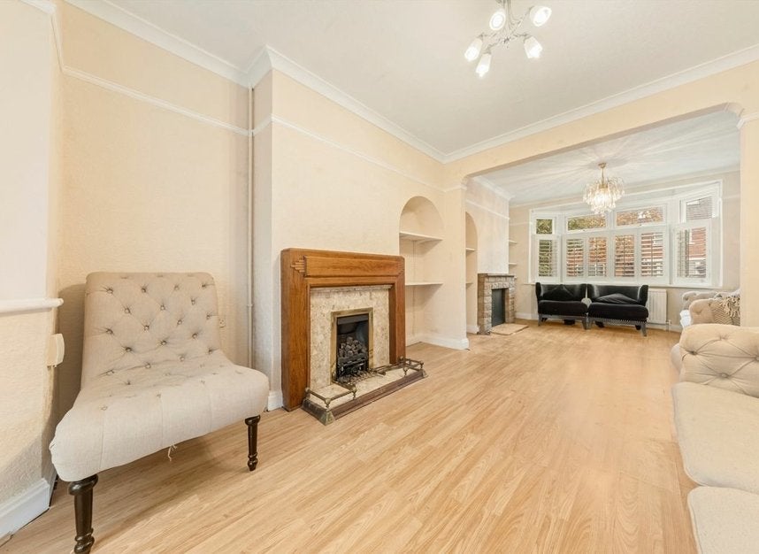 House Tamworth Lane in Greater London
