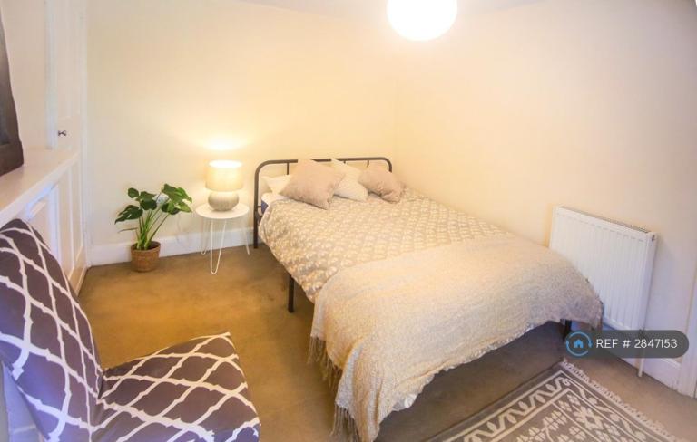 Room Worcester Parade in Gloucester