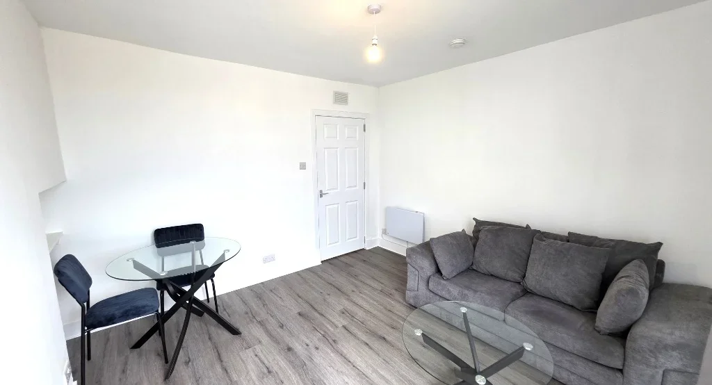 Flat Claremont Place in Aberdeen City