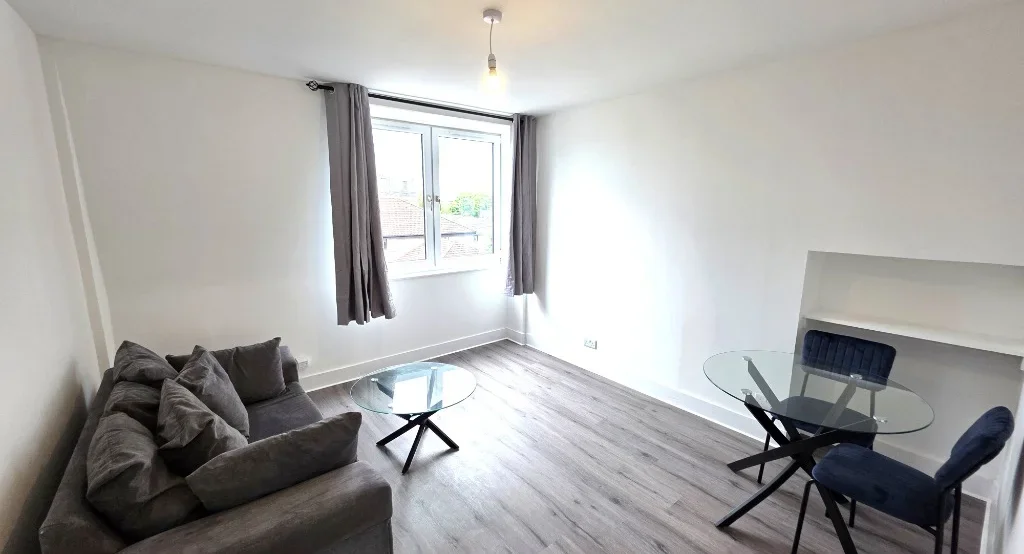Flat Claremont Place in Aberdeen City