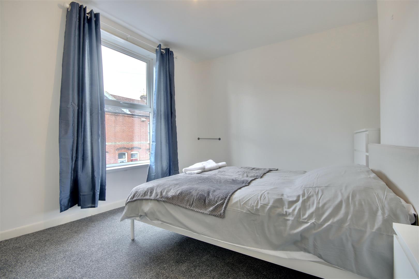 Room Harold Road in Portsmouth