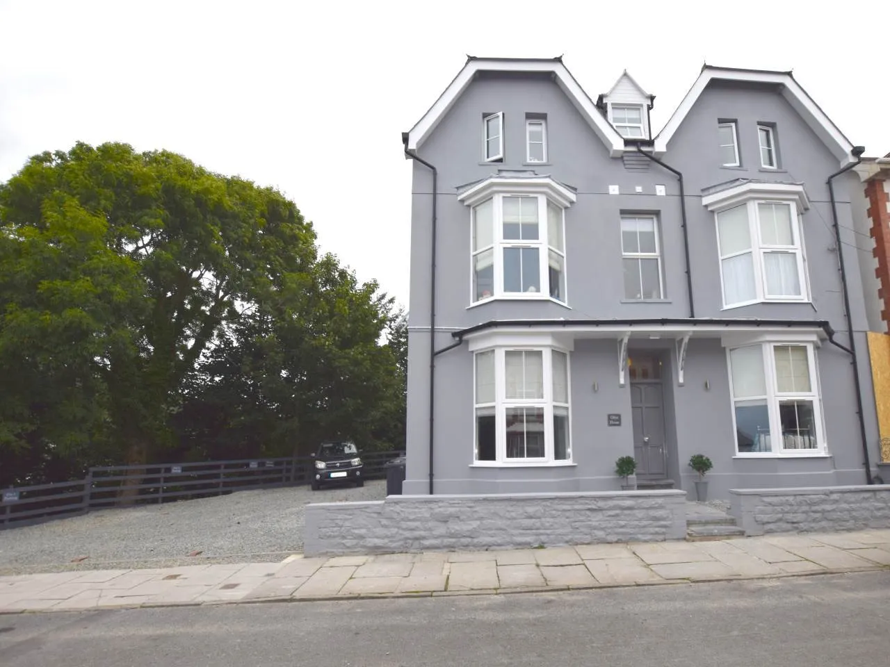 Flat Banadl Road in Aberystwyth