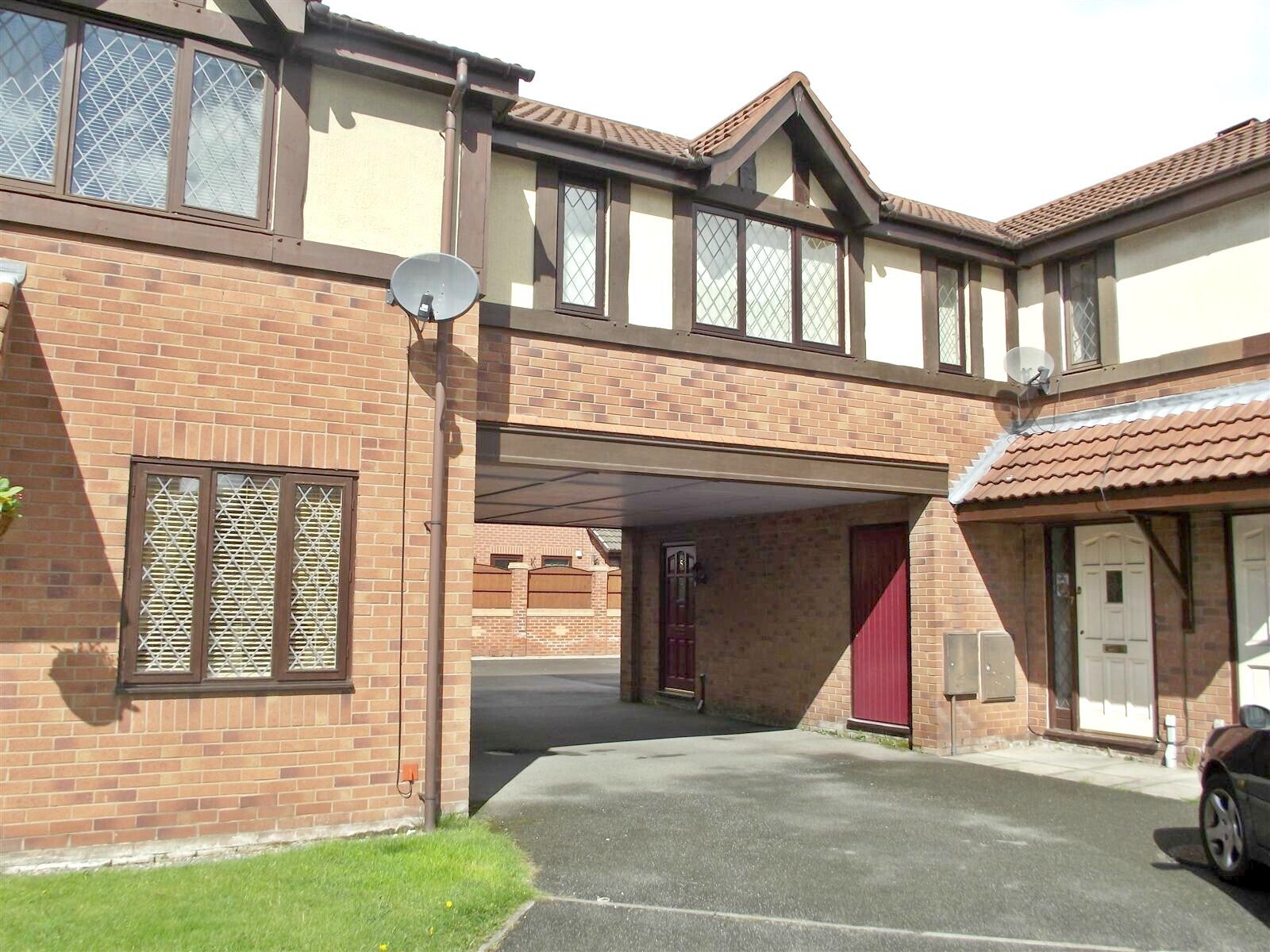 Flat Glamorgan Close in St Helens