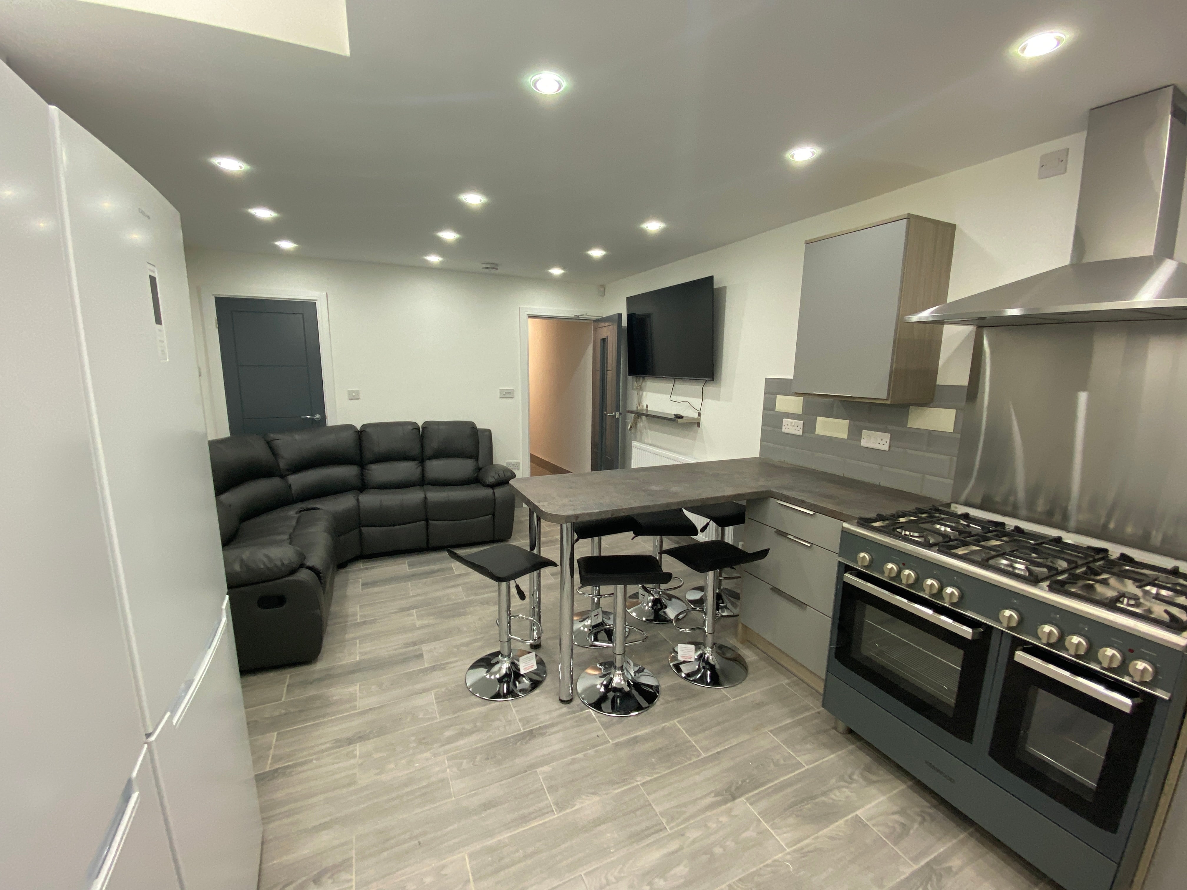 Room Tiverton Road in Birmingham