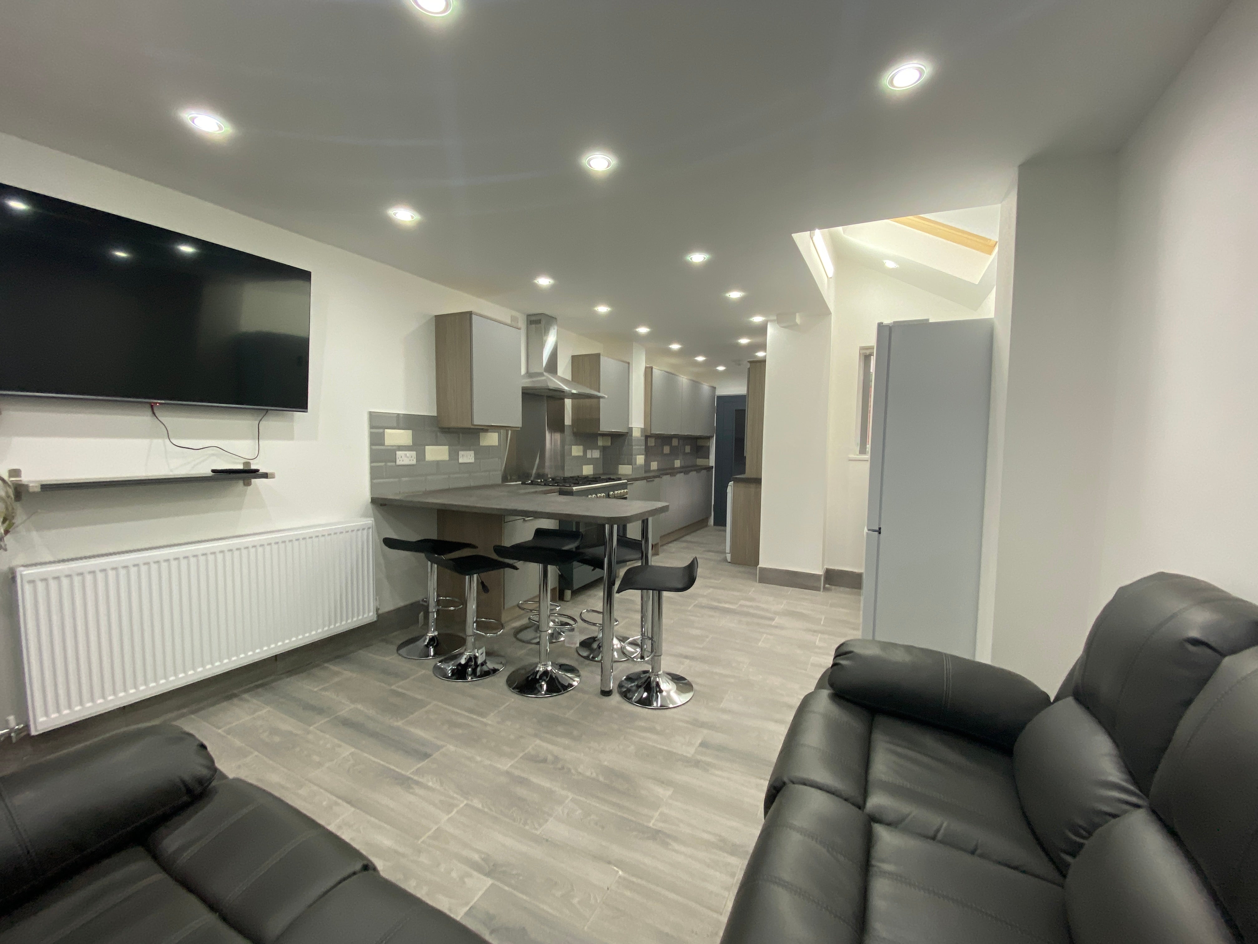 Room Tiverton Road in Birmingham