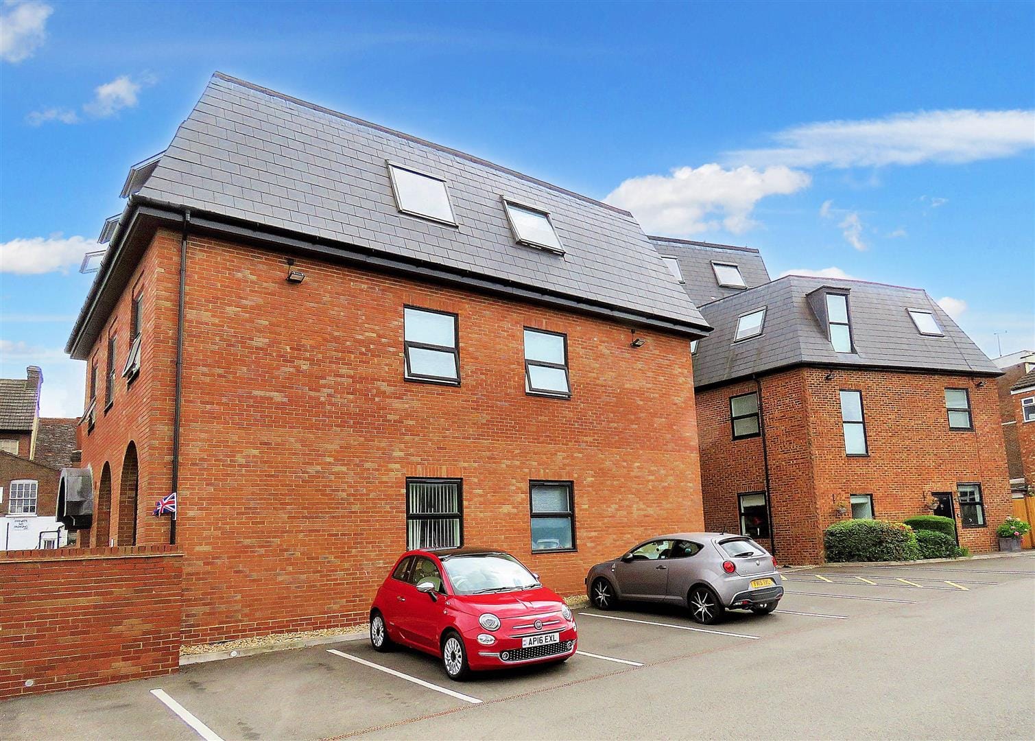 Flat West Street in Dunstable