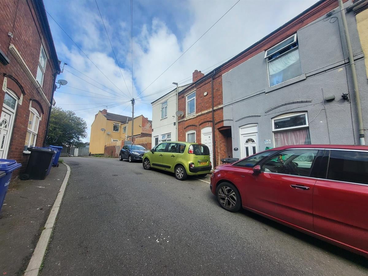 House Lloyd Street in Dudley