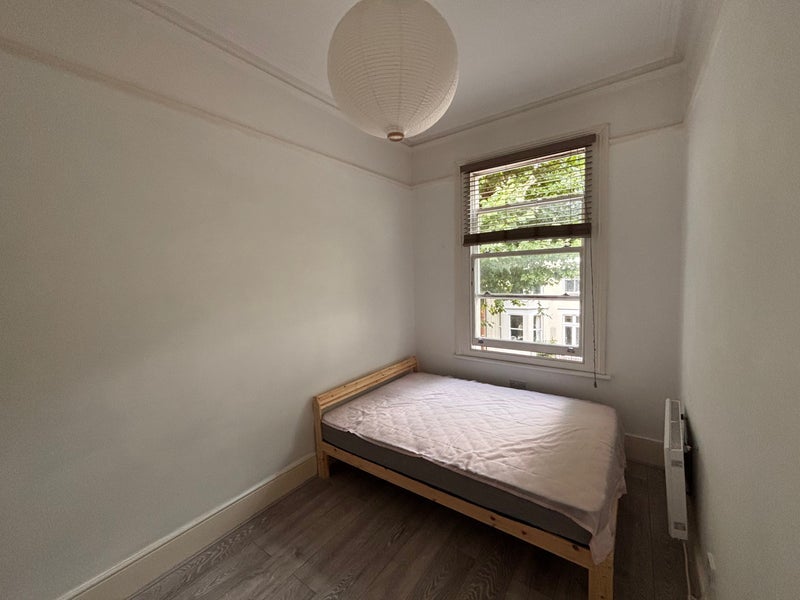 Room Cranworth Gardens in Greater London