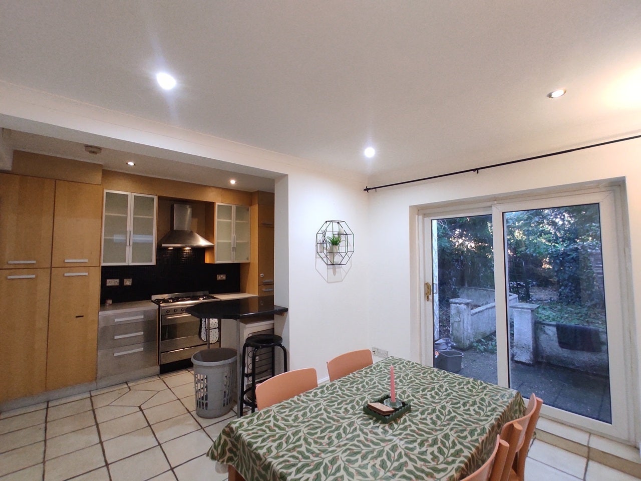 Room Gordon Road in Rushcliffe
