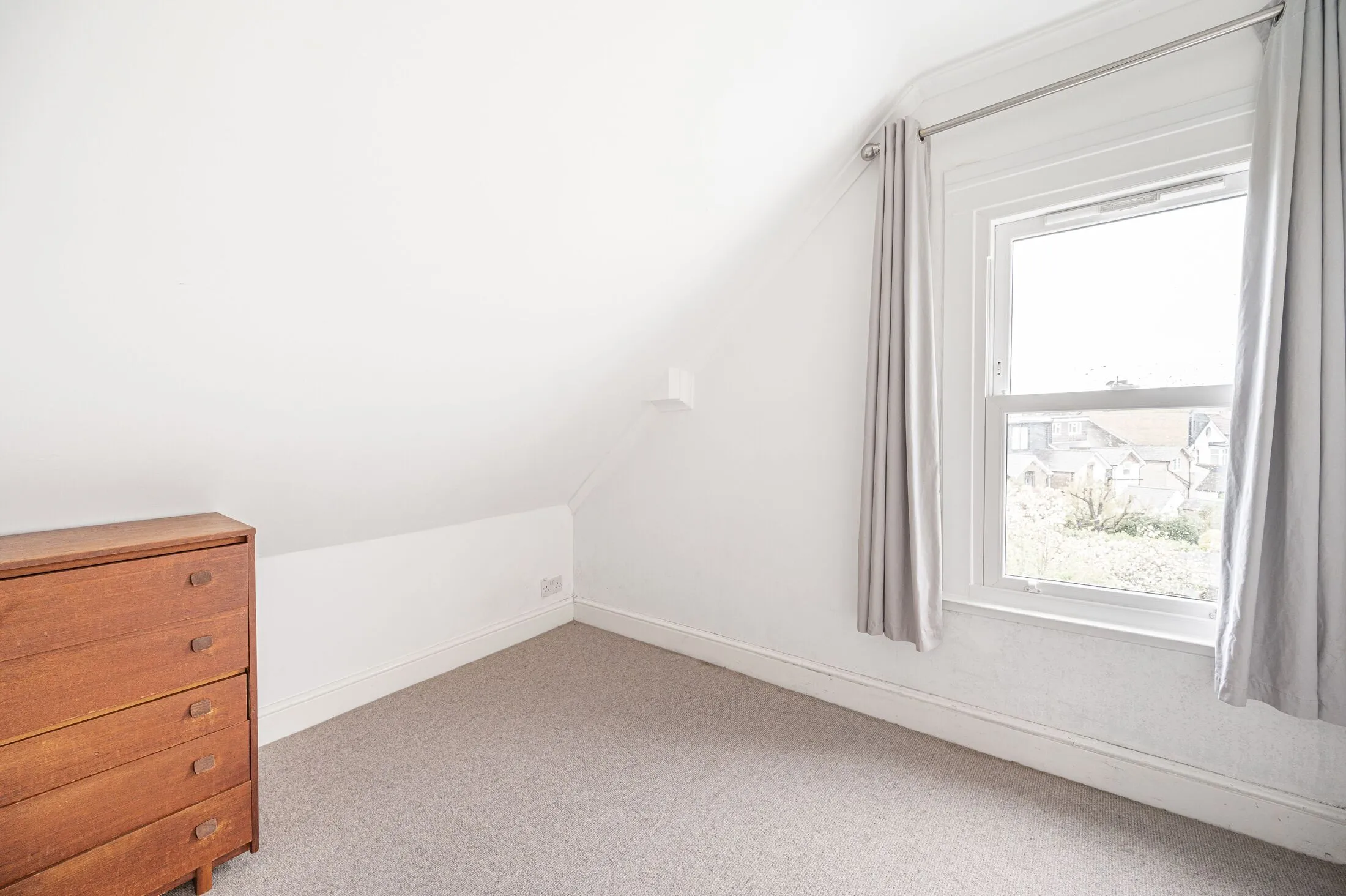 Flat Salisbury Road in Greater London