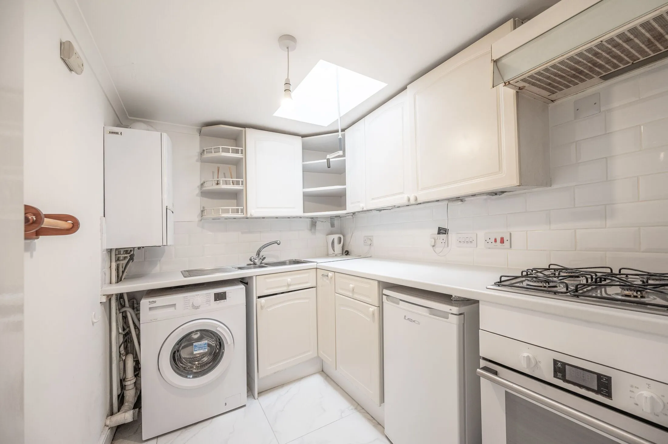 Flat Salisbury Road in Greater London