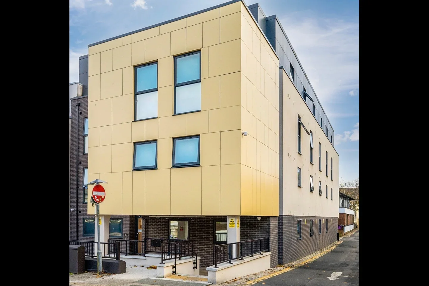 Flat Belgrave Road in Plymouth