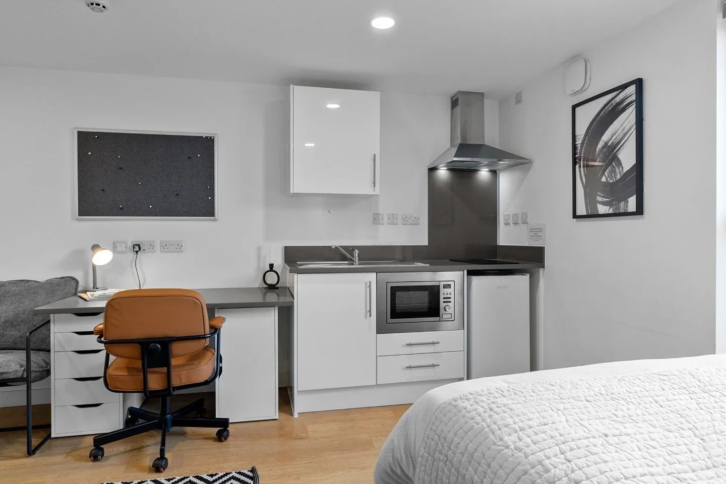 Flat Belgrave Road in Plymouth