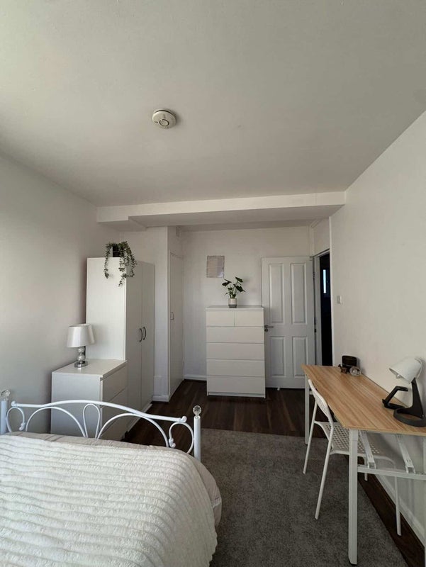 Room Trundleys Terrace in Greater London