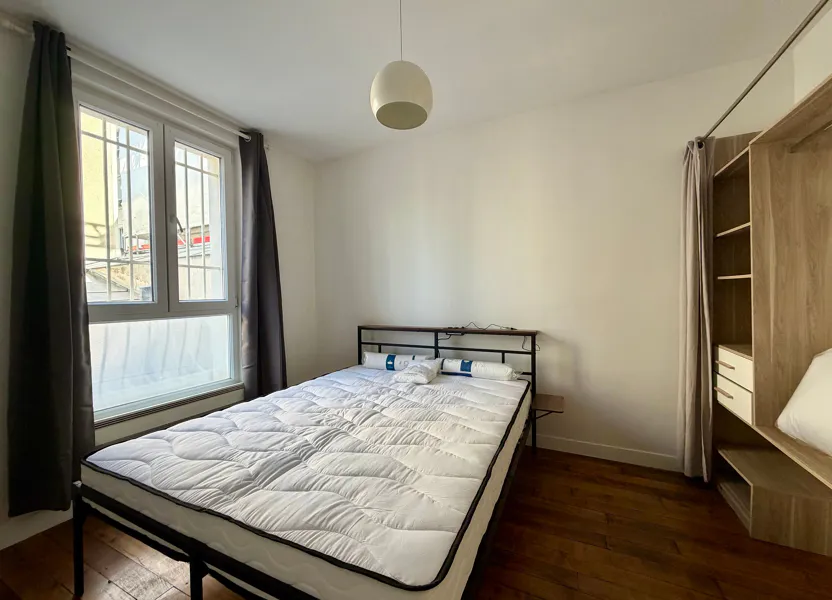 Flat Rue de Bagnolet in Paris