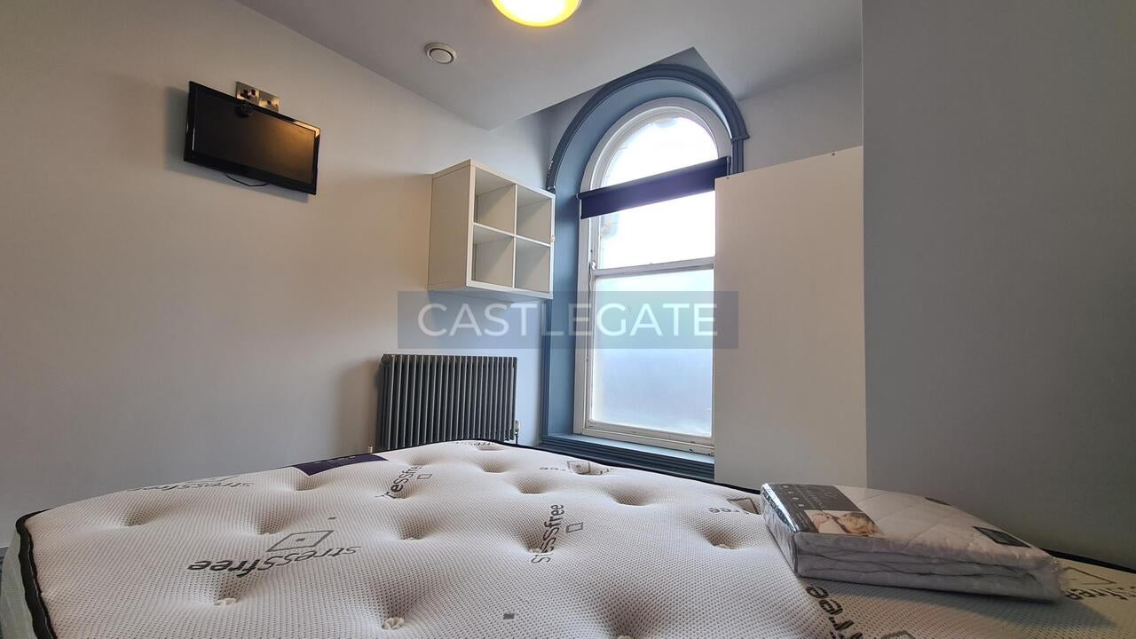 Room St George's Square in Kirklees