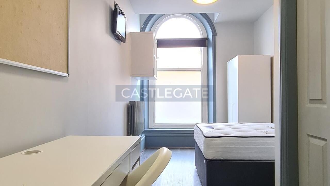 Room St George's Square in Kirklees