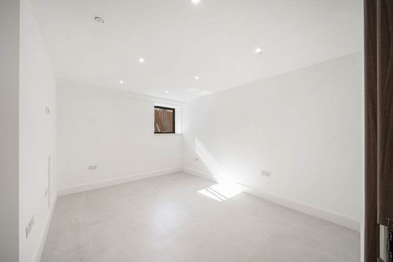 Flat Lambert Court in Hertsmere