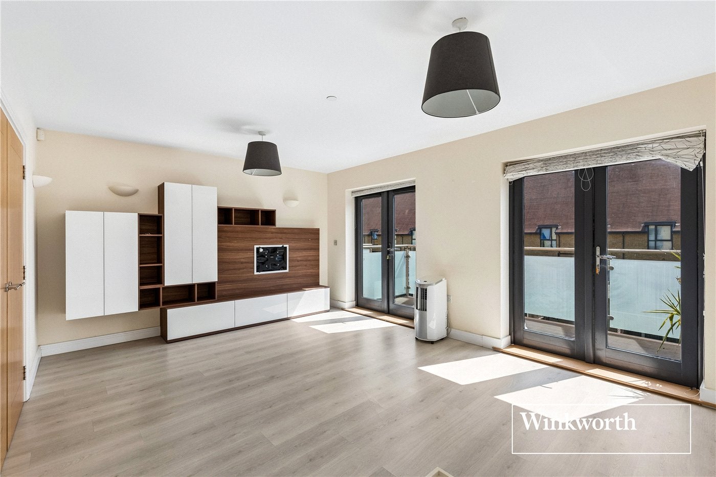 House Inglis Way in Greater London