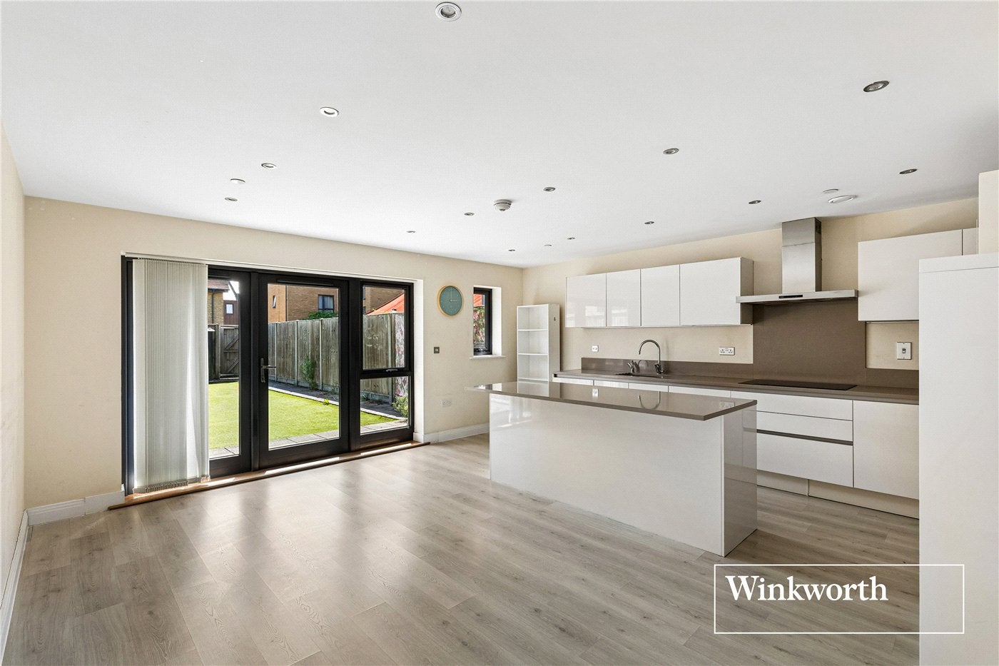 House Inglis Way in Greater London