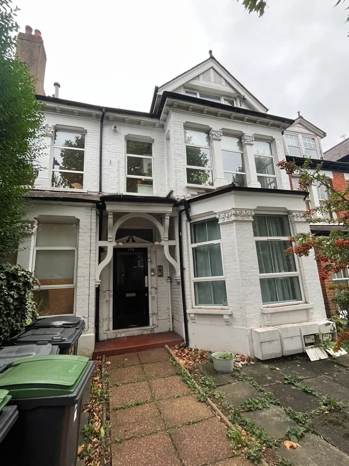 Flat Muswell Hill Road in Greater London