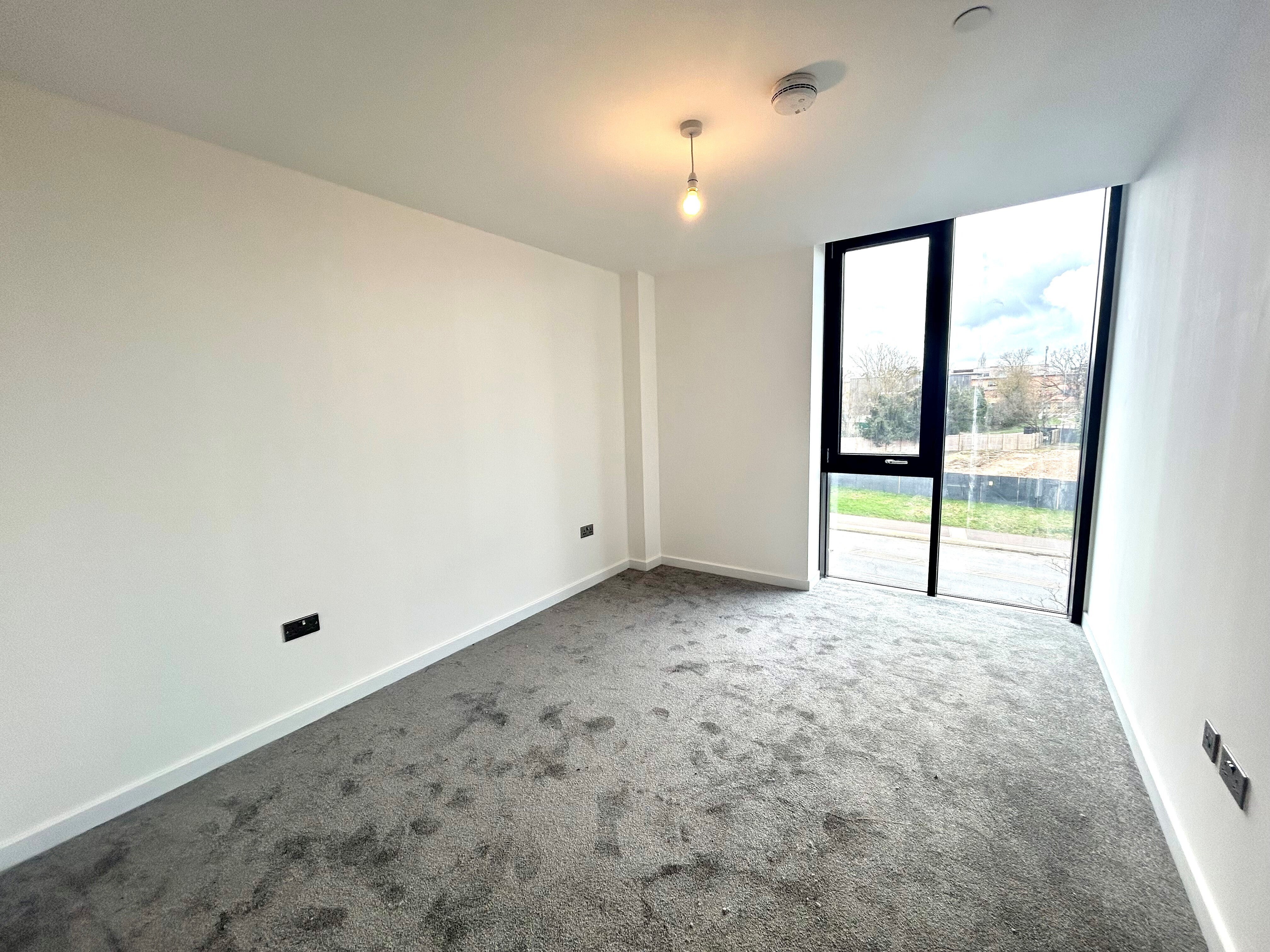 Flat Buckingham Road in Milton Keynes