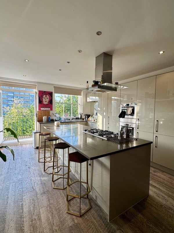 Room Bartholomew Square in Greater London